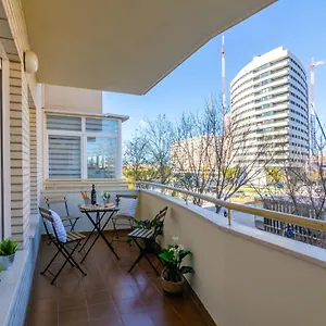 Wintowinrentals Teatinos, Metro, Free Parking & Pool. Apartament Malaga